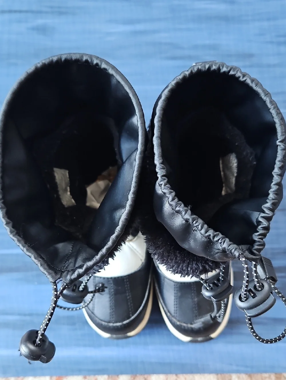 Totes Black and White Kids Snow Boots with Faux Fur Cuff
